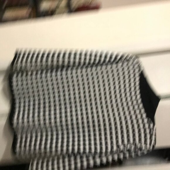 La Madona Ladies Black And White Cardigan Size Medium - Picture 2 of 2